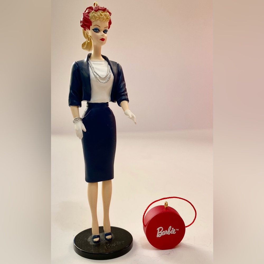 🌹🍃New In Box-Hallmark Keepsake 2000 “Commuter Set” Barbie & Hatbox Ornaments